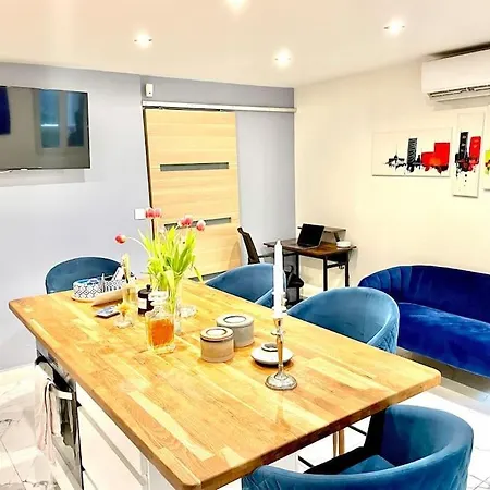 Apartamento Bel Terrasse Privee A 5 Minutes Du Metro Romainville