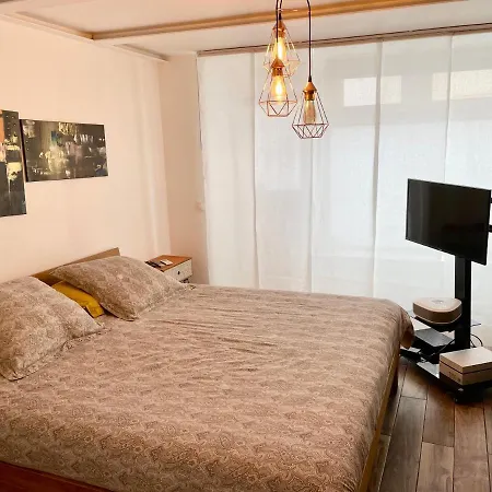 Bel Terrasse Privee A 5 Minutes Du Metro Apartamento